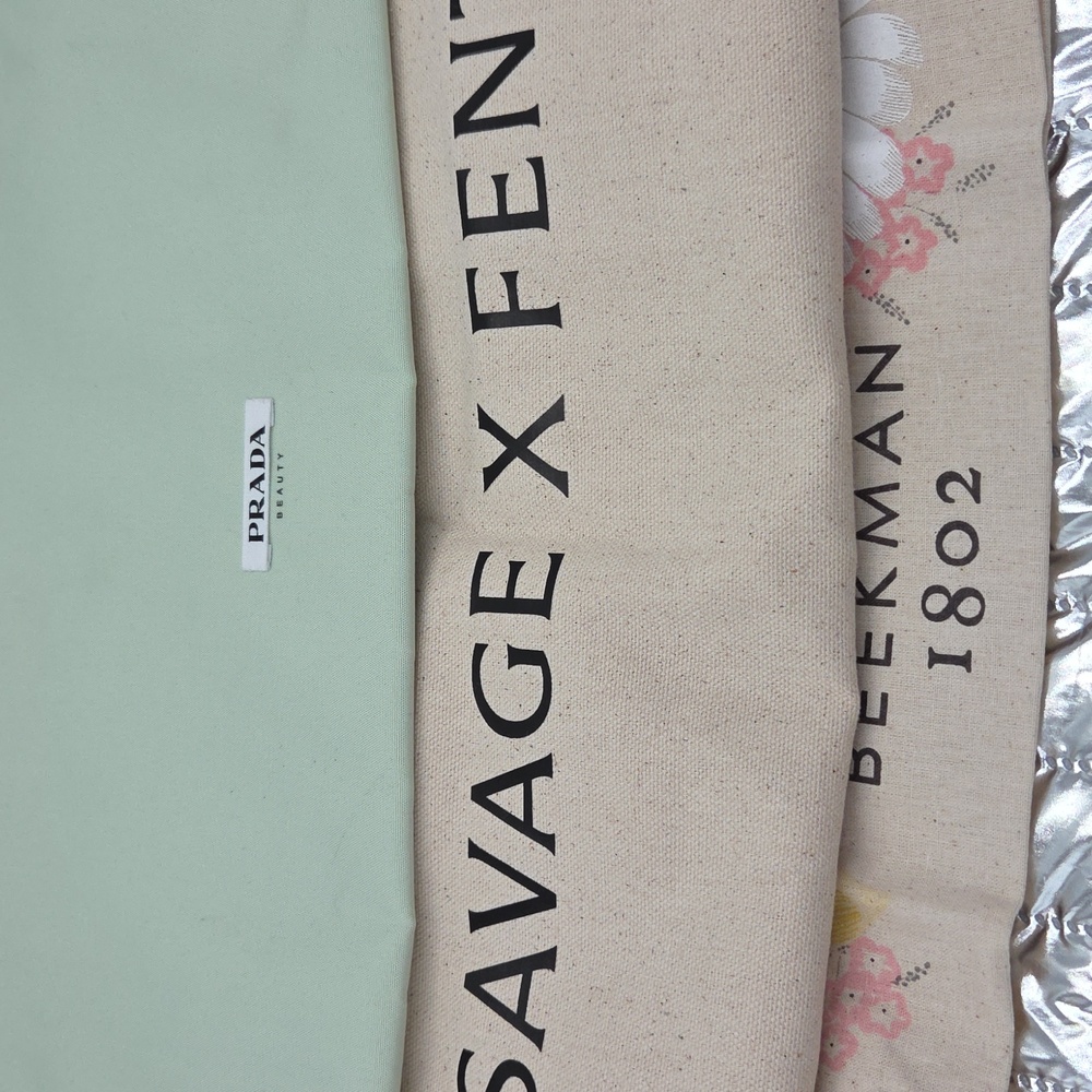 Tote Bags Collection - Picture 2 of 9